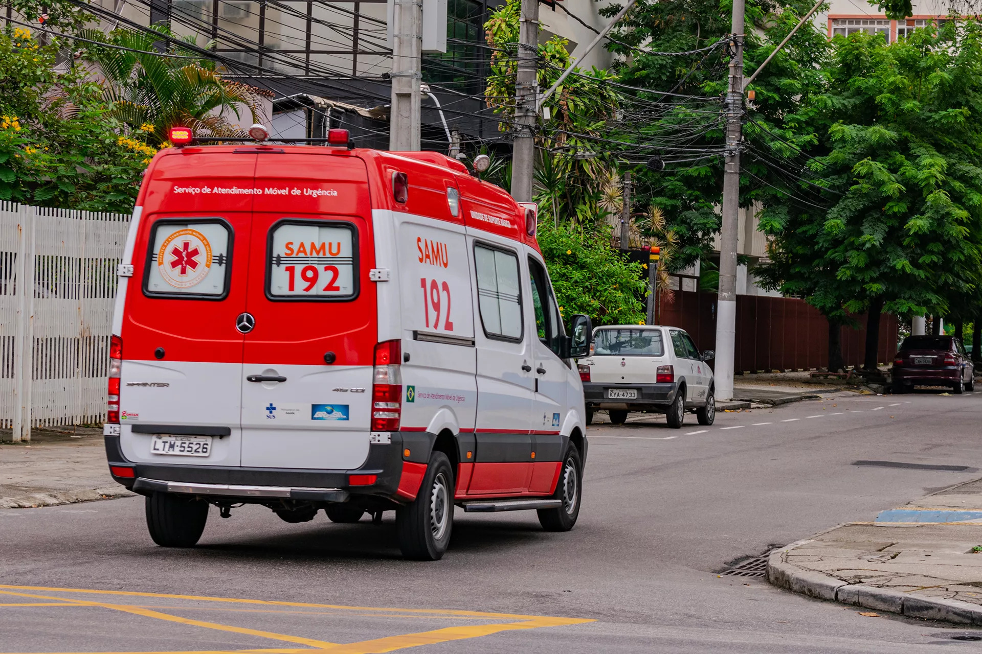 Tragédia na SP-340: Pedestre morre após ser atingido por três veículos