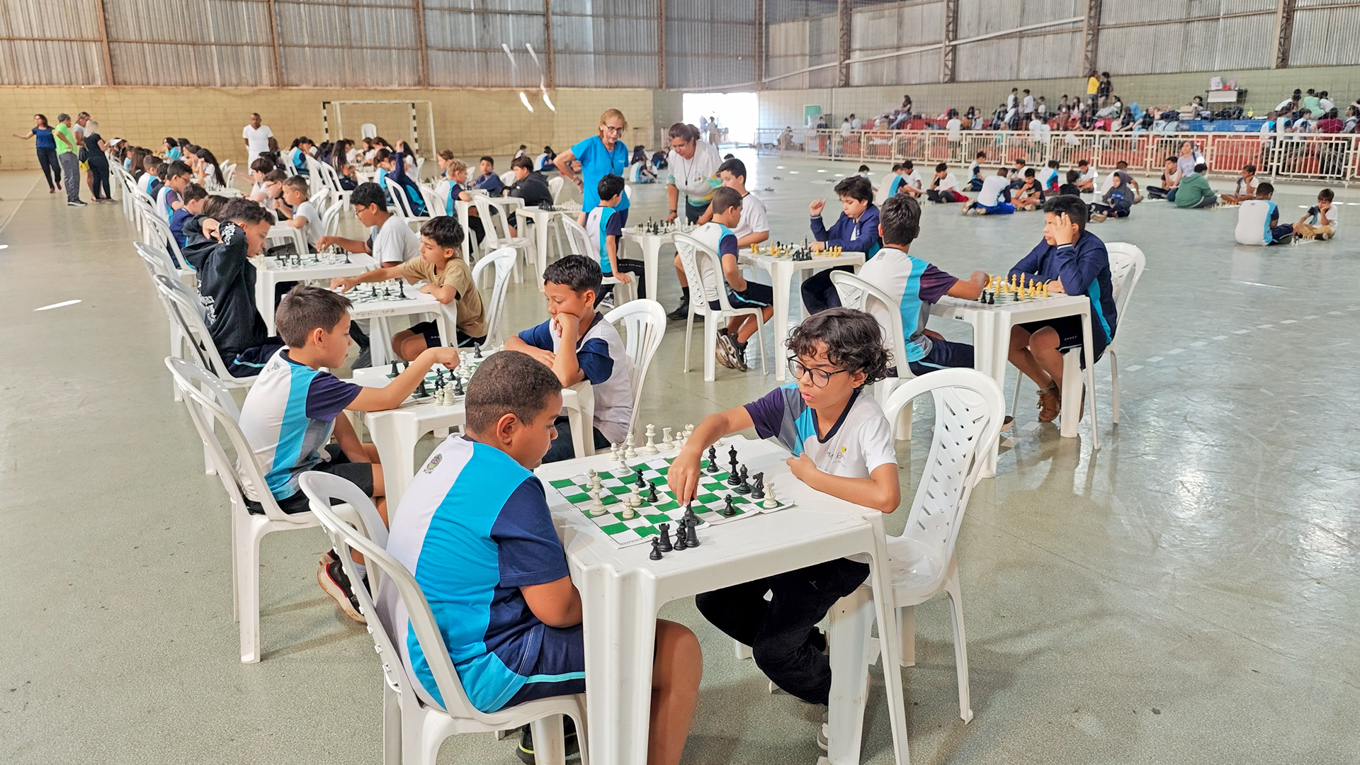 ​Escolas Ubirajara Ramos e Antonio Giovani Lanzi sagram-se campeãs de torneio municipal de xadrez